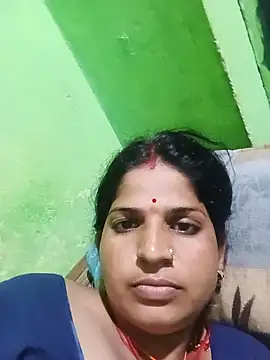 Joohi_Chawla143 stripchat live cam model