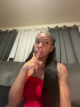 veraredd stripchat live cam model
