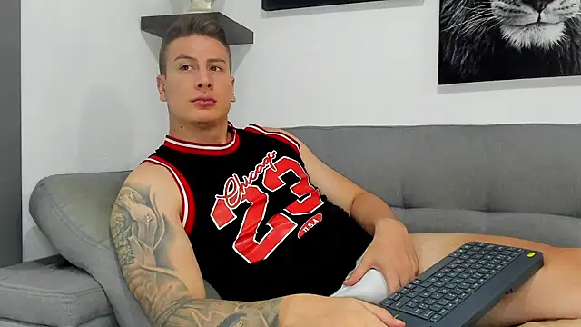 AlexHarrington stripchat live cam model