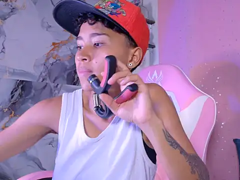 Eithan_88 stripchat live cam model
