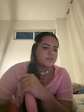 violetaluxe stripchat live cam model