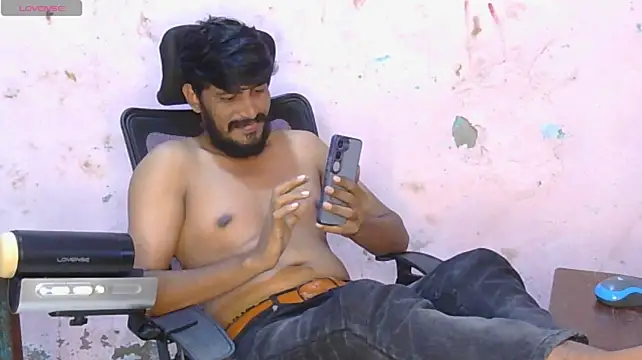 HotXKrish stripchat live cam model