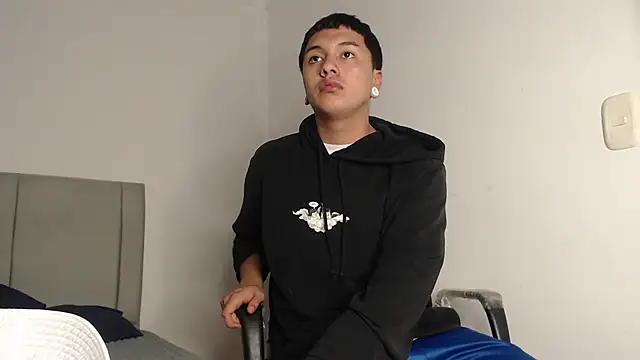 Owenn__blueee stripchat live cam model