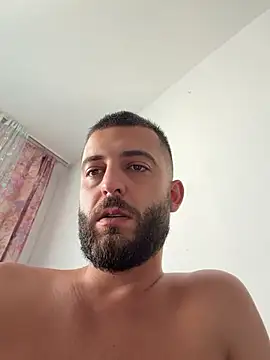 Pablo_Hornyguy95 stripchat live cam model