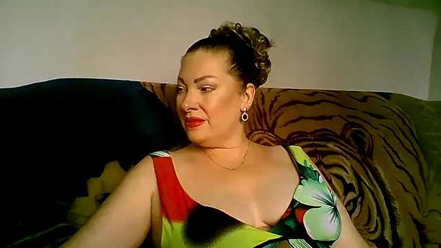 maritanna stripchat live cam model