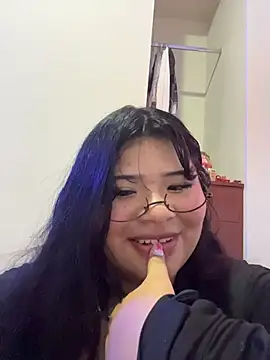 Cannella_0 stripchat live cam model
