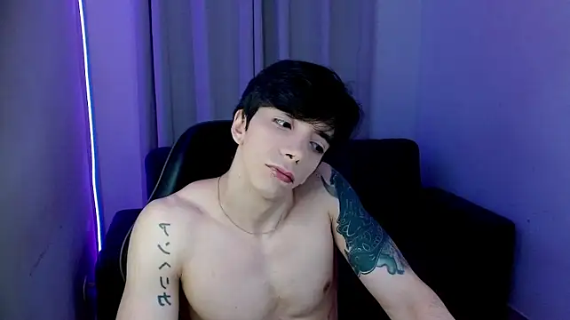 H3ll_B0I stripchat live cam model
