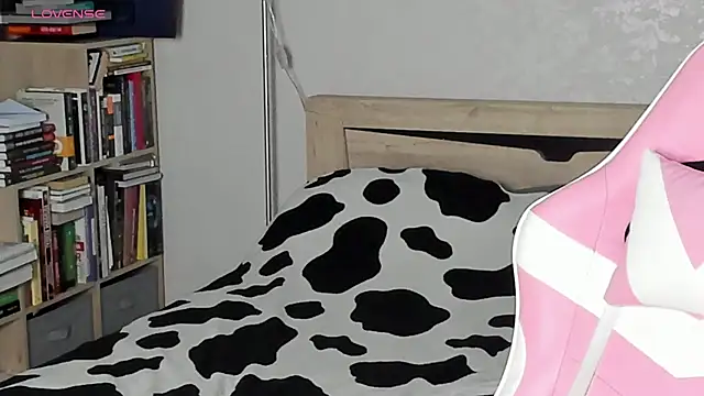 bbJ_one stripchat live cam model