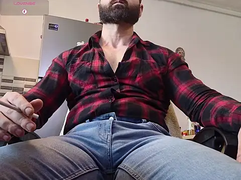 GipsyKingRo stripchat live cam model