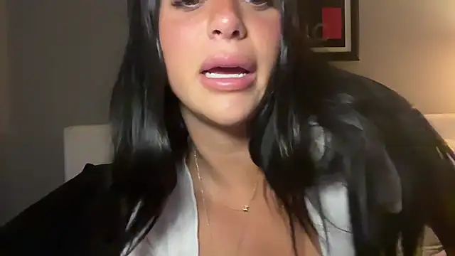 hangoutwithvanessa stripchat live cam model