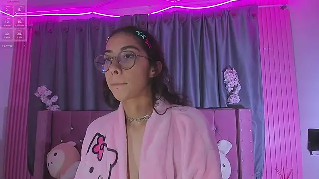 Sarah_Moon1 stripchat live cam model