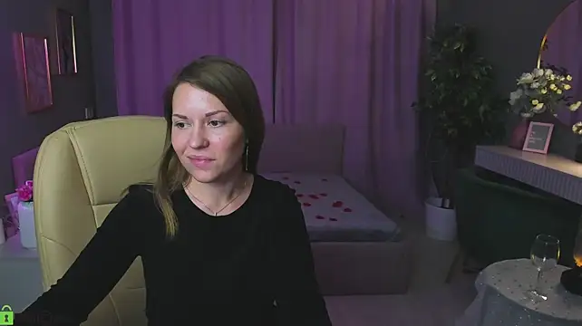 Kira_Miragee stripchat live cam model