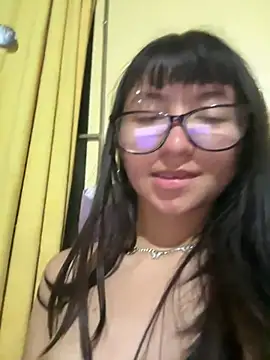 Ema_01 stripchat live cam model
