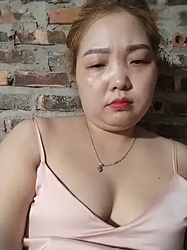 Tindraa1 stripchat live cam model