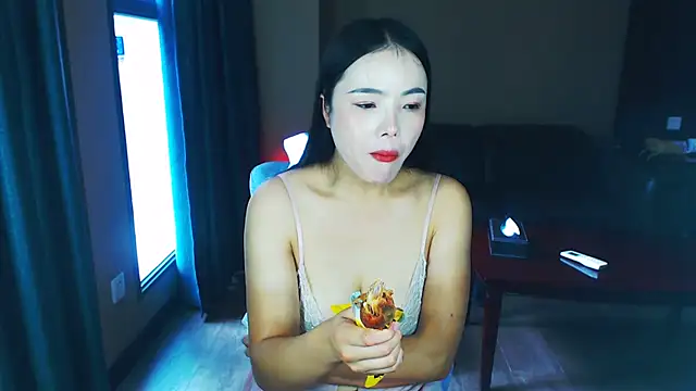 hianne stripchat live cam model