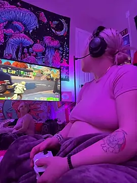 Cutiepiespanks stripchat live cam model