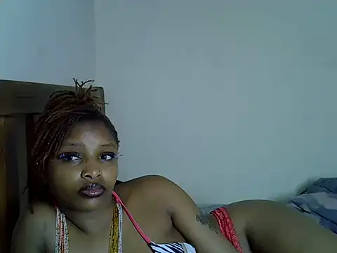 Nastybeach stripchat live cam model