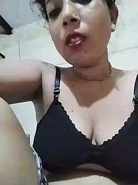 Magic-heart2 stripchat live cam model