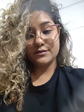 BrendaGirs stripchat live cam model