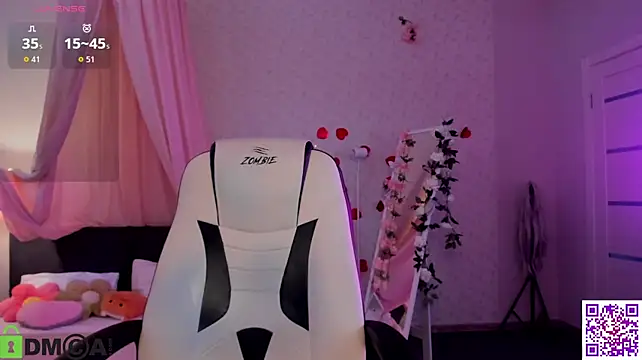 Elvienne stripchat live cam model