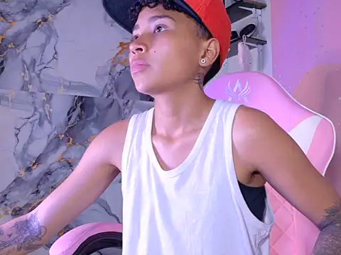 Eithan_88 stripchat live cam model