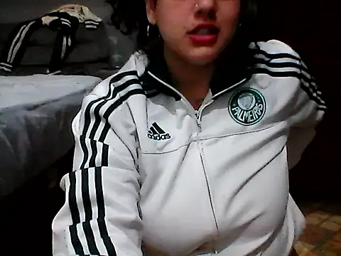 StarOrdinaria stripchat live cam model