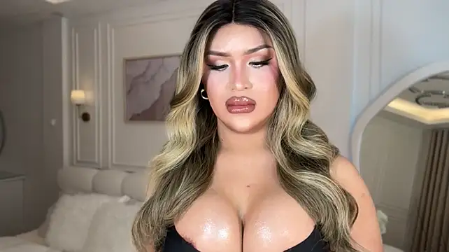 Your_Majesty_Tyra stripchat live cam model