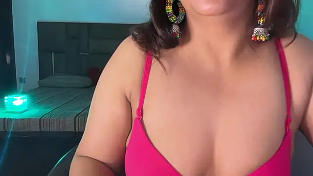 Kajal_G stripchat live cam model