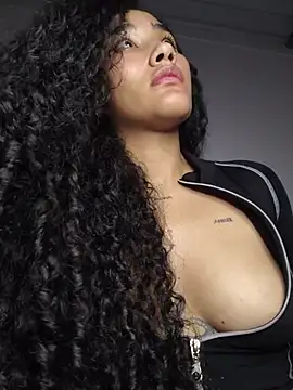 jaderossxx stripchat live cam model