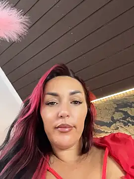 MeganFoxiyyy stripchat live cam model