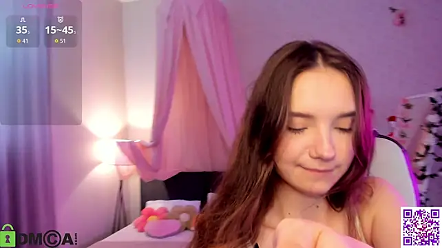 Elvienne stripchat live cam model
