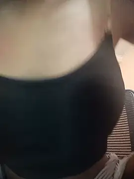 its_queen_ stripchat live cam model