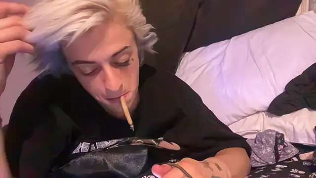 watermellonpussy stripchat live cam model