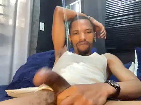 BlueIceCube stripchat live cam model