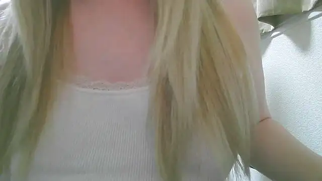 Remi_official stripchat live cam model