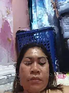 SweetChubbyMommy_02 stripchat live cam model