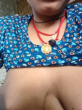 Queen_chayna stripchat live cam model
