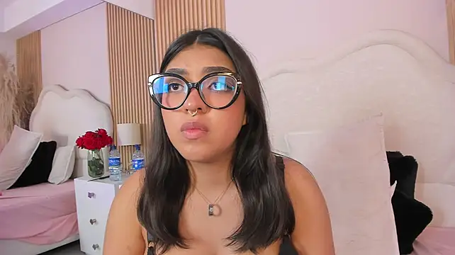 rebeca_taylor stripchat live cam model