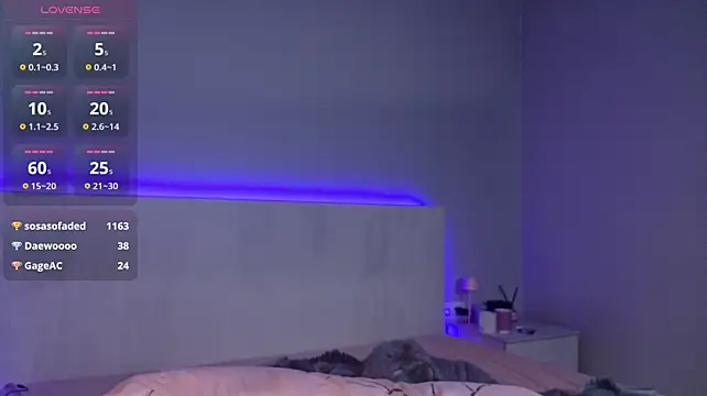 LunaXBaddie stripchat live cam model