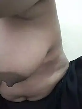 Umma-2 stripchat live cam model