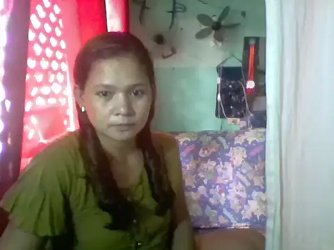 Lovelypinay26 stripchat live cam model