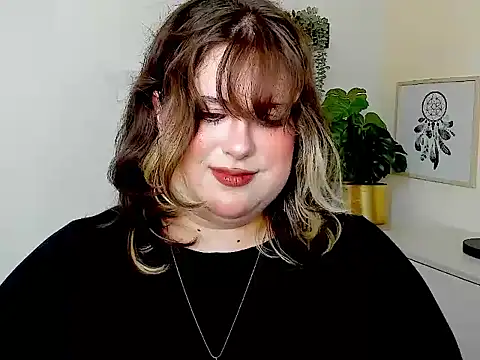 OpheliaLush stripchat live cam model