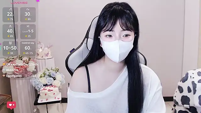 Nina_777_ stripchat live cam model
