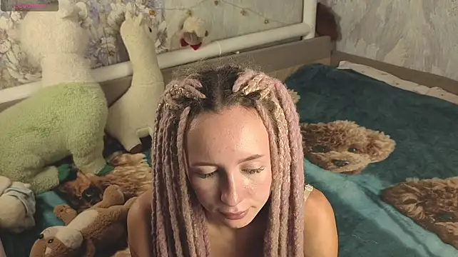 cutest_lucy stripchat live cam model