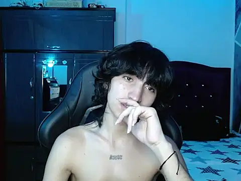 littlextreme stripchat live cam model