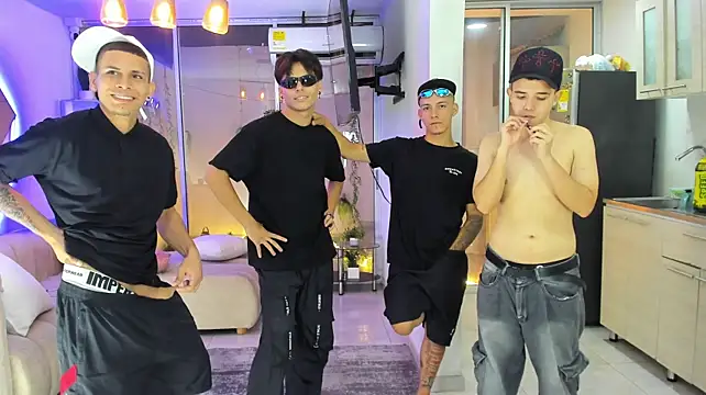 Houseofwarrios stripchat live cam model
