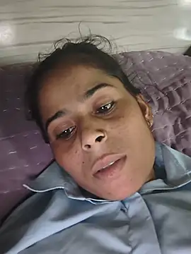 Hott_soniya stripchat live cam model