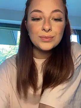 Mia-Rey stripchat live cam model