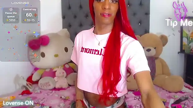 lucianadolll stripchat live cam model