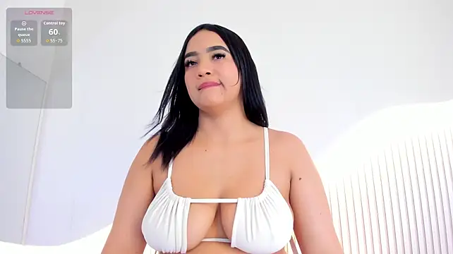 Lia_Guzman stripchat live cam model